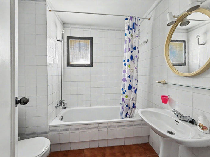 Image No.24-3 Bed Townhouse for sale