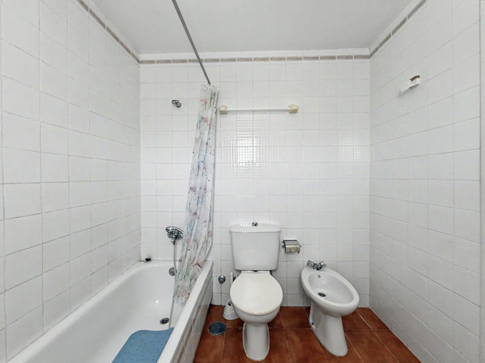 Image No.26-3 Bed Townhouse for sale