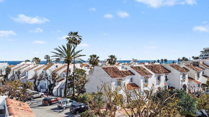 Image No.28-3 Bed Townhouse for sale