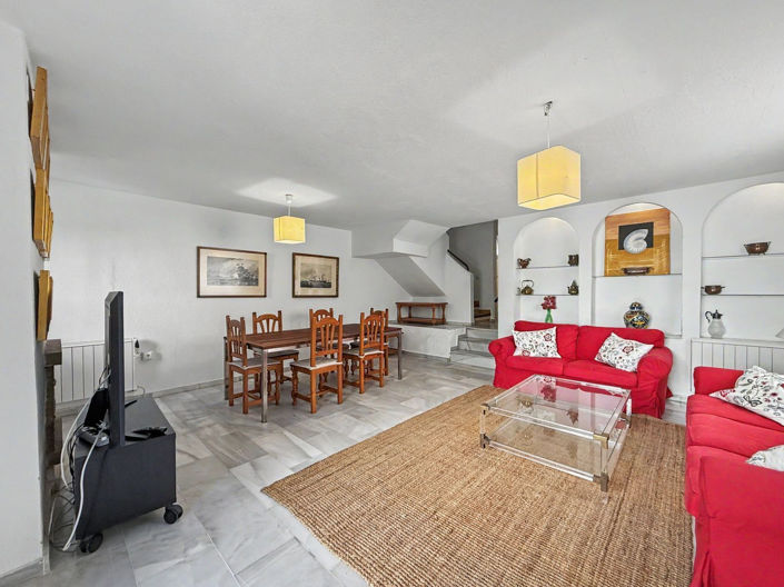 Image No.6-3 Bed Townhouse for sale