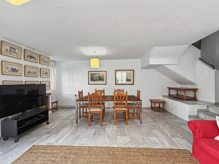 Image No.9-3 Bed Townhouse for sale