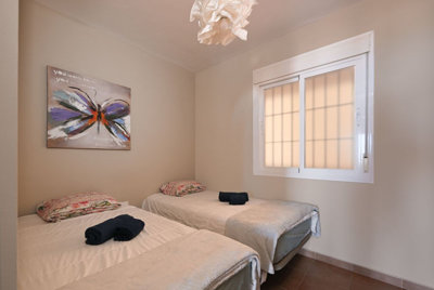 10-bb915d1cb19341576dcdc994b81ab9c5