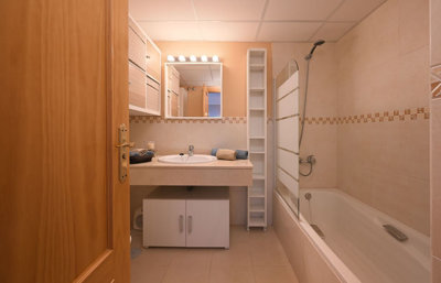 10-bb915d1cb19341576dcdc994b81ab9c5