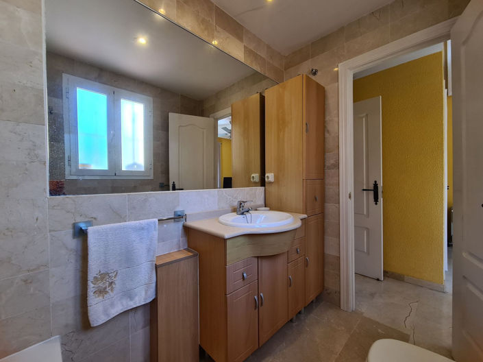 Image No.20-3 Bed Villa for sale