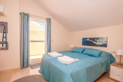 10-bb915d1cb19341576dcdc994b81ab9c5