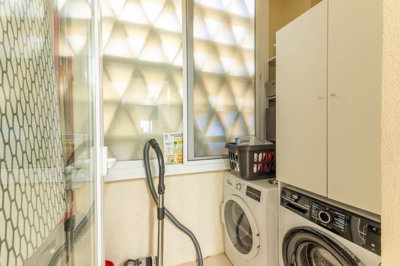 12-53013098fcab6c38b1379cd33298e050