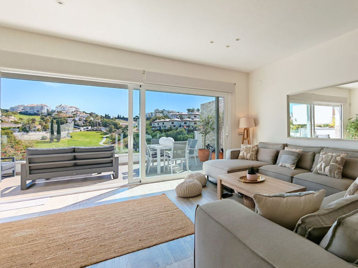 Image No.10-3 Bed Villa for sale