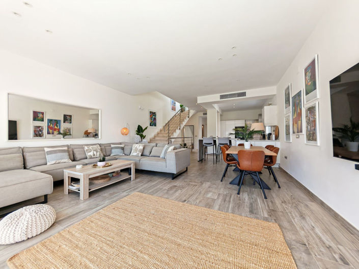 Image No.11-3 Bed Villa for sale