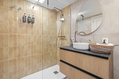 15-11d12f2f454f2f5e9b981fdd8b901d51