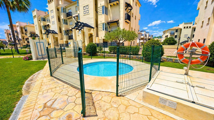 Image No.25-2 Bed Apartment for sale