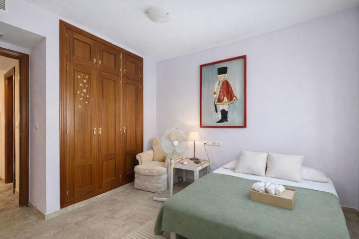 Image No.23-3 Bed Townhouse for sale