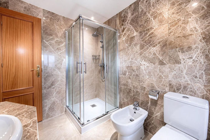 Image No.29-3 Bed Townhouse for sale