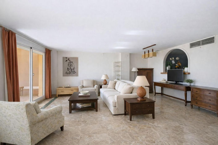 Image No.8-3 Bed Townhouse for sale