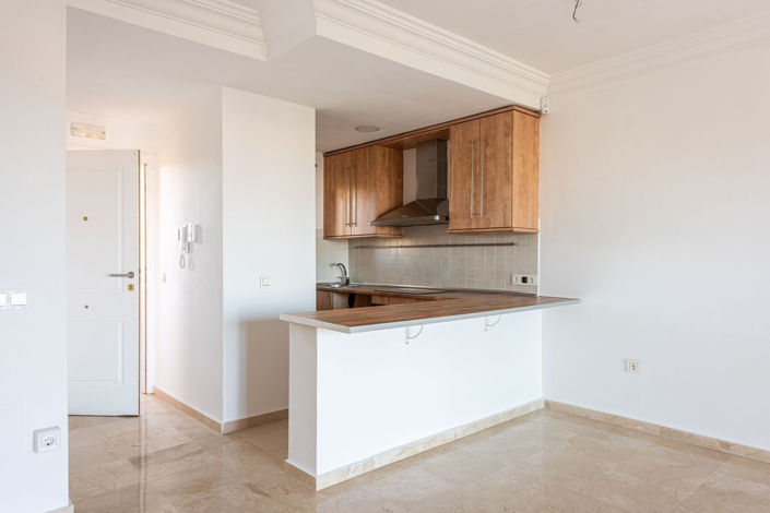 Image No.10-3 Bed Apartment for sale