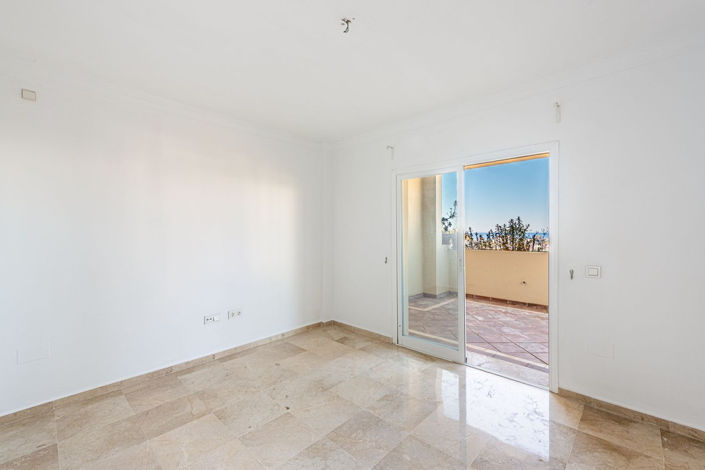 Image No.13-3 Bed Apartment for sale