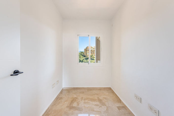 Image No.18-3 Bed Apartment for sale