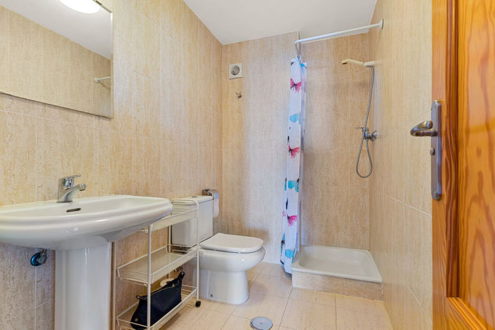 Image No.20-2 Bed Apartment for sale