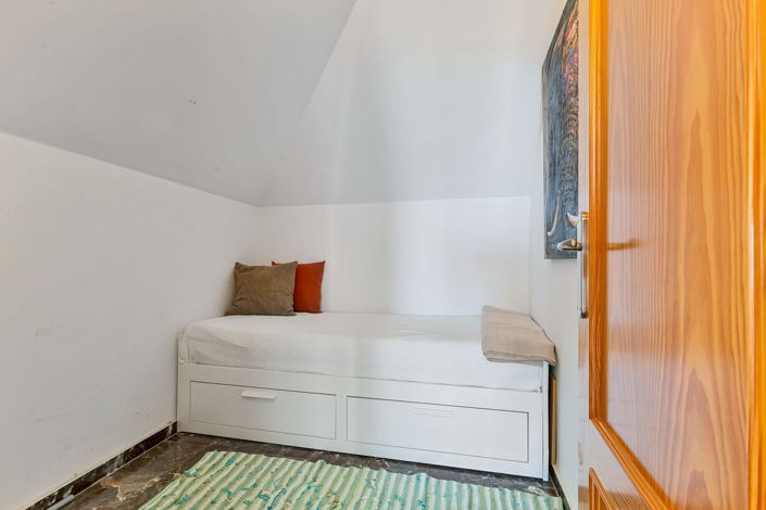 Image No.21-2 Bed Apartment for sale