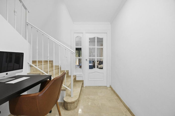 Image No.12-3 Bed Townhouse for sale