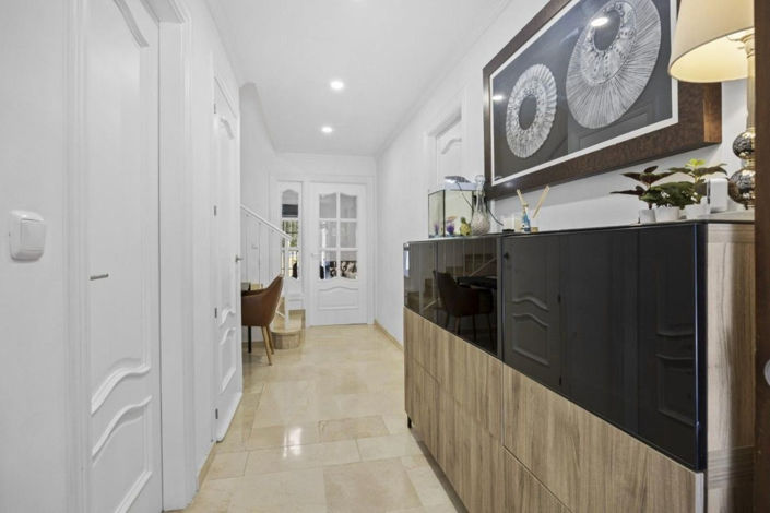 Image No.13-3 Bed Townhouse for sale