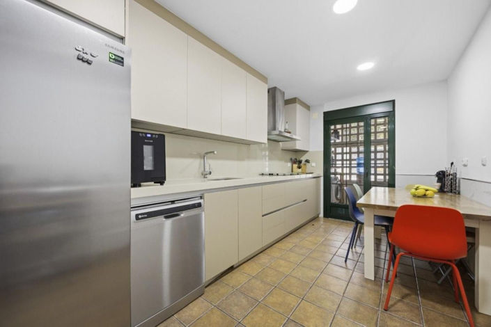 Image No.15-3 Bed Townhouse for sale