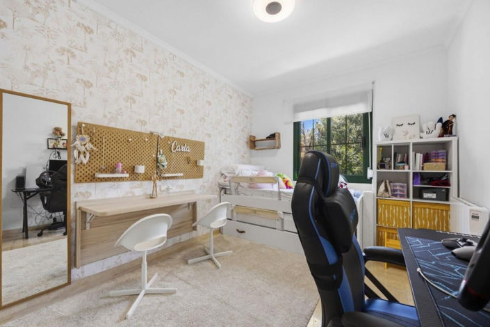 Image No.19-3 Bed Townhouse for sale