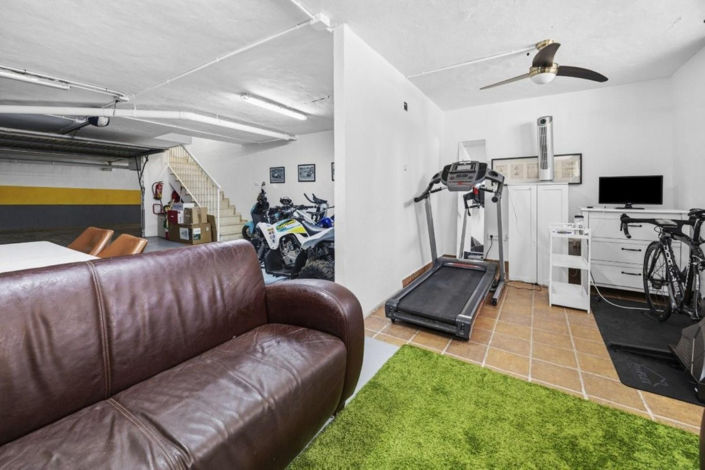 Image No.25-3 Bed Townhouse for sale