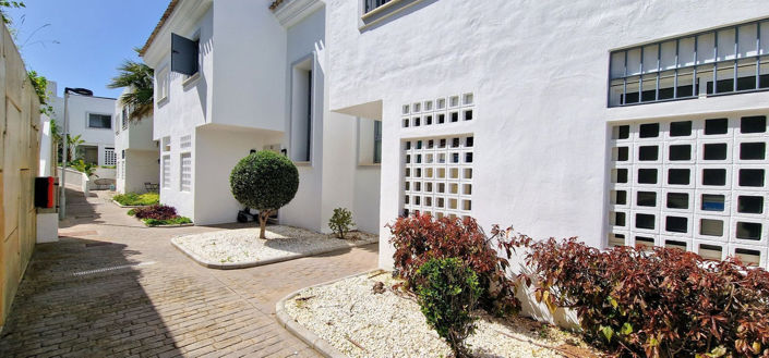 Image No.25-3 Bed Townhouse for sale