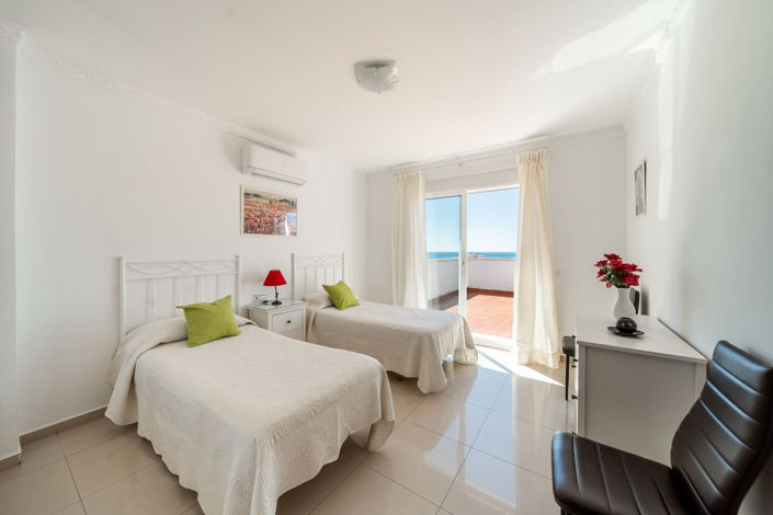 Image No.23-4 Bed Villa for sale