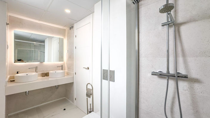 Image No.12-2 Bed Apartment for sale