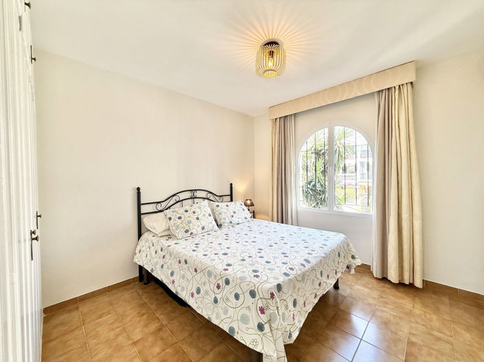 Image No.19-2 Bed Apartment for sale
