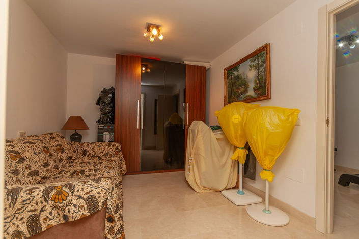 Image No.17-4 Bed Townhouse for sale