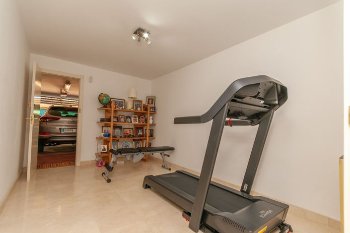 Image No.18-4 Bed Townhouse for sale