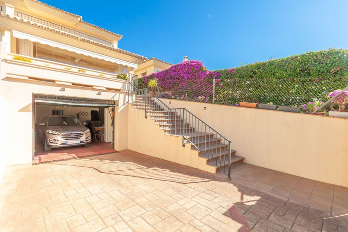 Image No.23-4 Bed Townhouse for sale