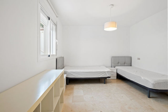 Image No.20-2 Bed Apartment for sale