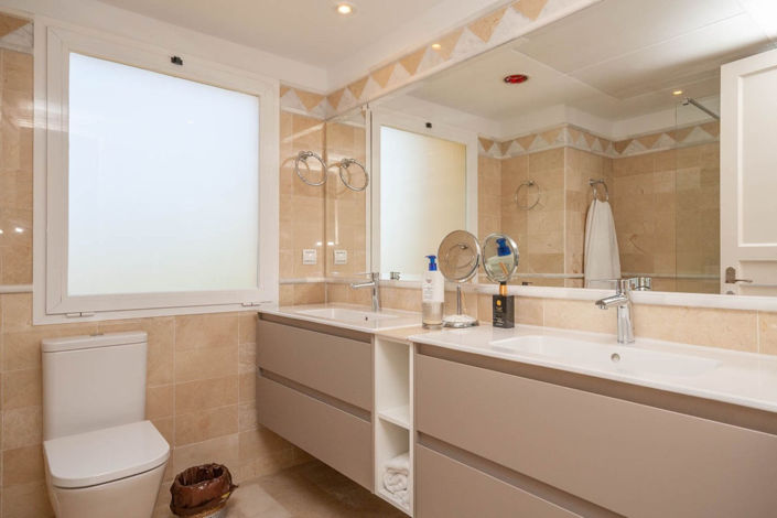 Image No.15-3 Bed Apartment for sale