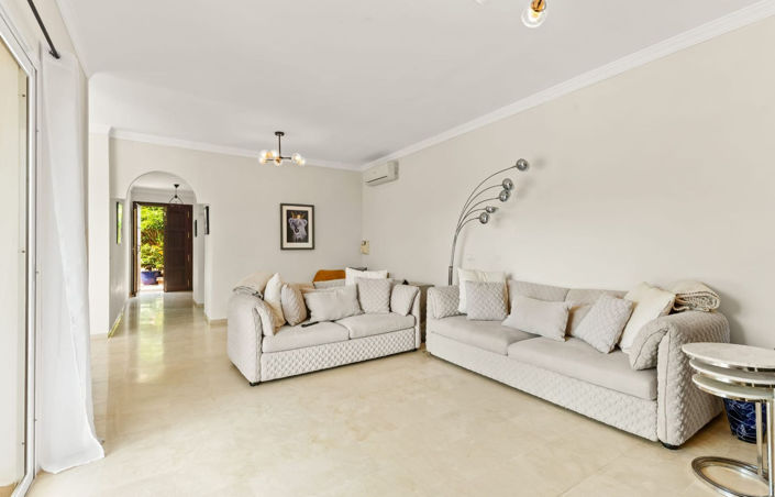 Image No.12-3 Bed Villa for sale