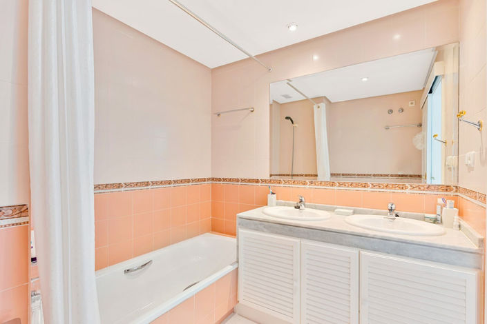 Image No.16-2 Bed Apartment for sale