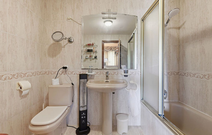 Image No.22-2 Bed Townhouse for sale
