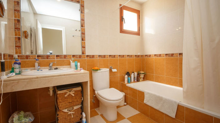 Image No.22-2 Bed Apartment for sale