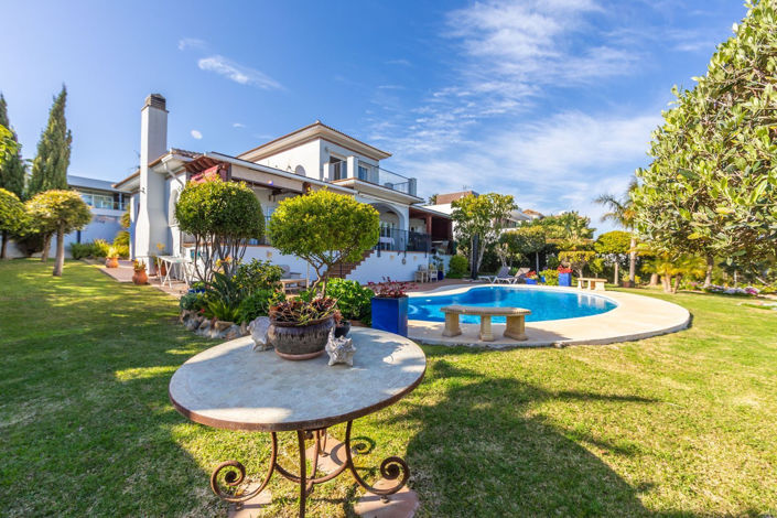 Image No.2-3 Bed Villa for sale