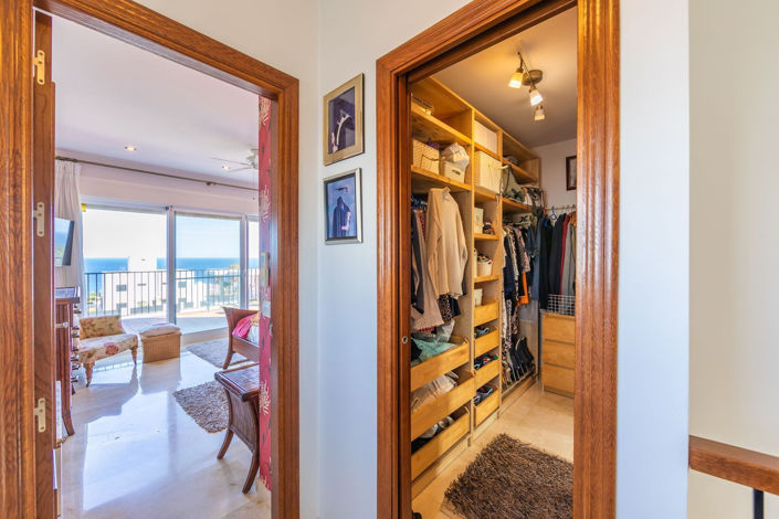 Image No.28-3 Bed Villa for sale