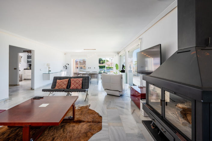 Image No.10-5 Bed Villa for sale