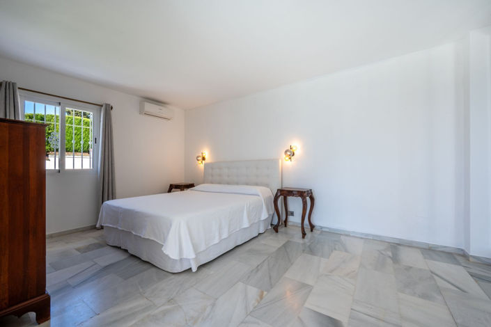 Image No.19-5 Bed Villa for sale