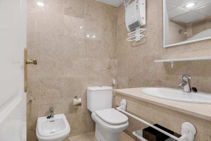 Image No.21-2 Bed Apartment for sale