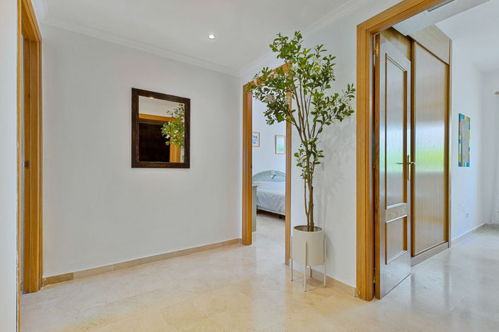 Image No.12-3 Bed Apartment for sale