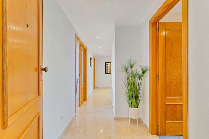 Image No.13-3 Bed Apartment for sale