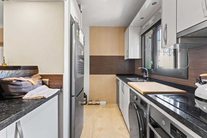 Image No.12-2 Bed Apartment for sale
