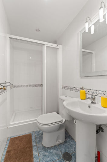 Image No.20-2 Bed Apartment for sale