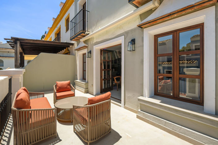 Image No.17-3 Bed Townhouse for sale